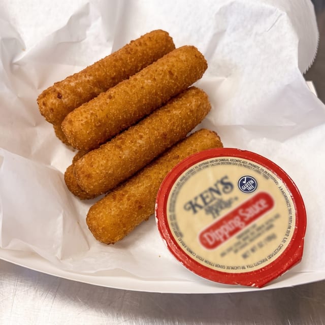 Menufy Cheese Sticks (4pc).