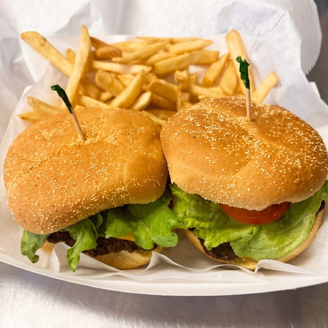 Menufy Cheeseburger Combo.