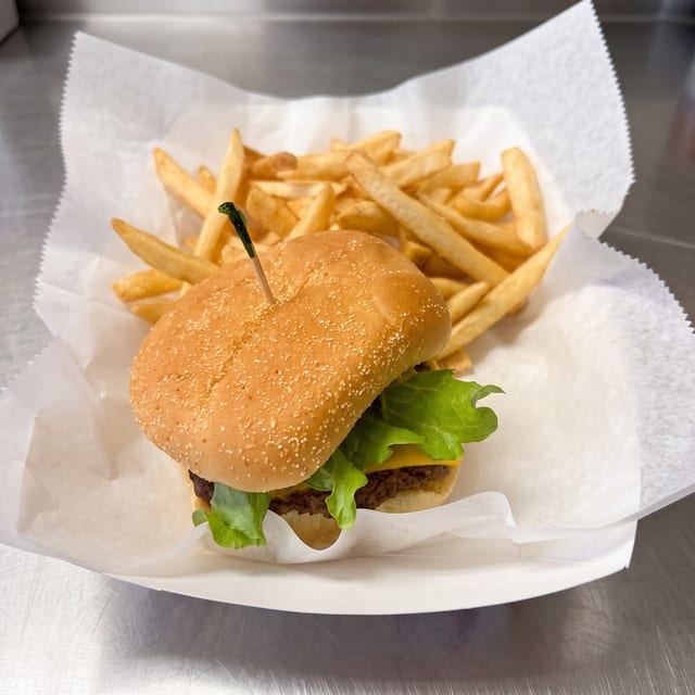 Menufy Cheeseburger Sandwich.
