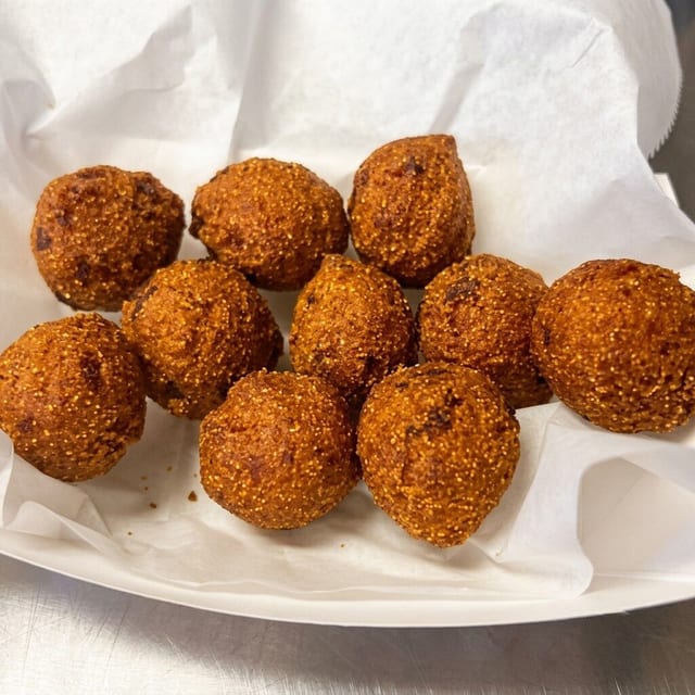 Menufy Hushpuppies (10 pc).